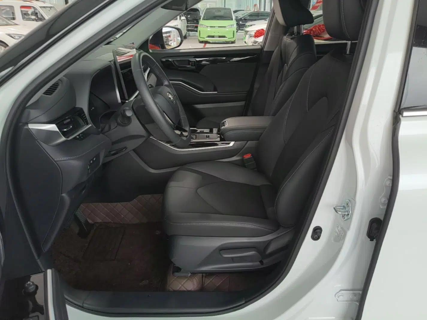 Toyota Highlander 2026 Model 2.5L Intelligent Electric Hybrid Dual-Engine Two-Wheel-Drive Elite Edition 5-seater — миниатюра 17