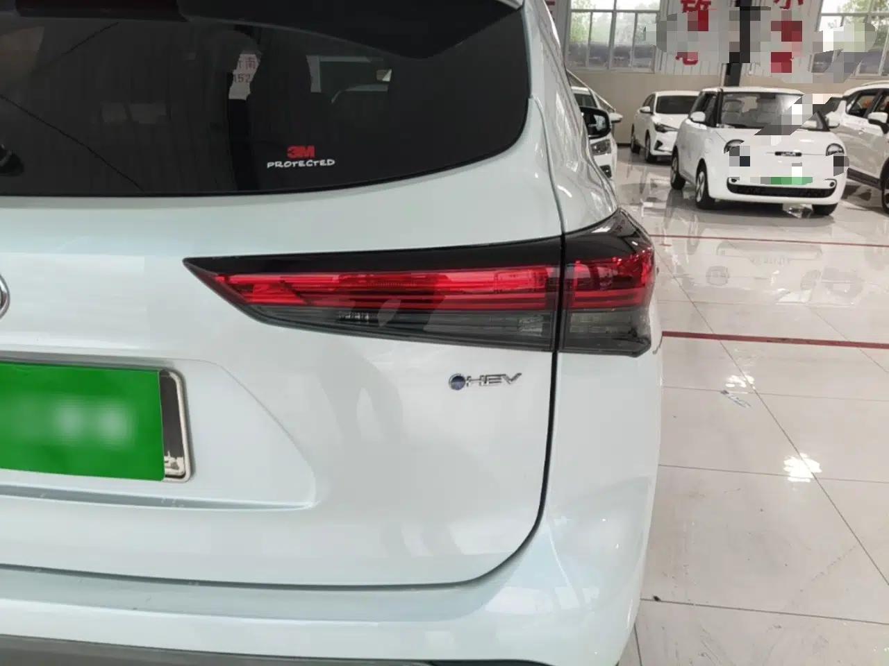 Toyota Highlander 2026 Model 2.5L Intelligent Electric Hybrid Dual-Engine Two-Wheel-Drive Elite Edition 5-seater — миниатюра 9