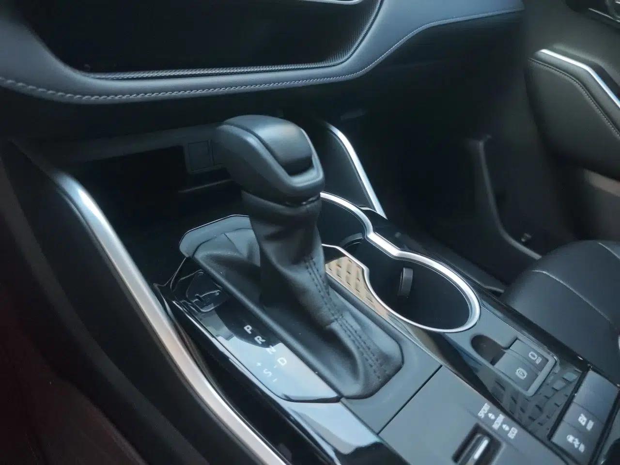 Toyota Highlander 2022 Dual-Engine 2.5L Two-Wheel Drive Elite Edition 5 Seats — миниатюра 14