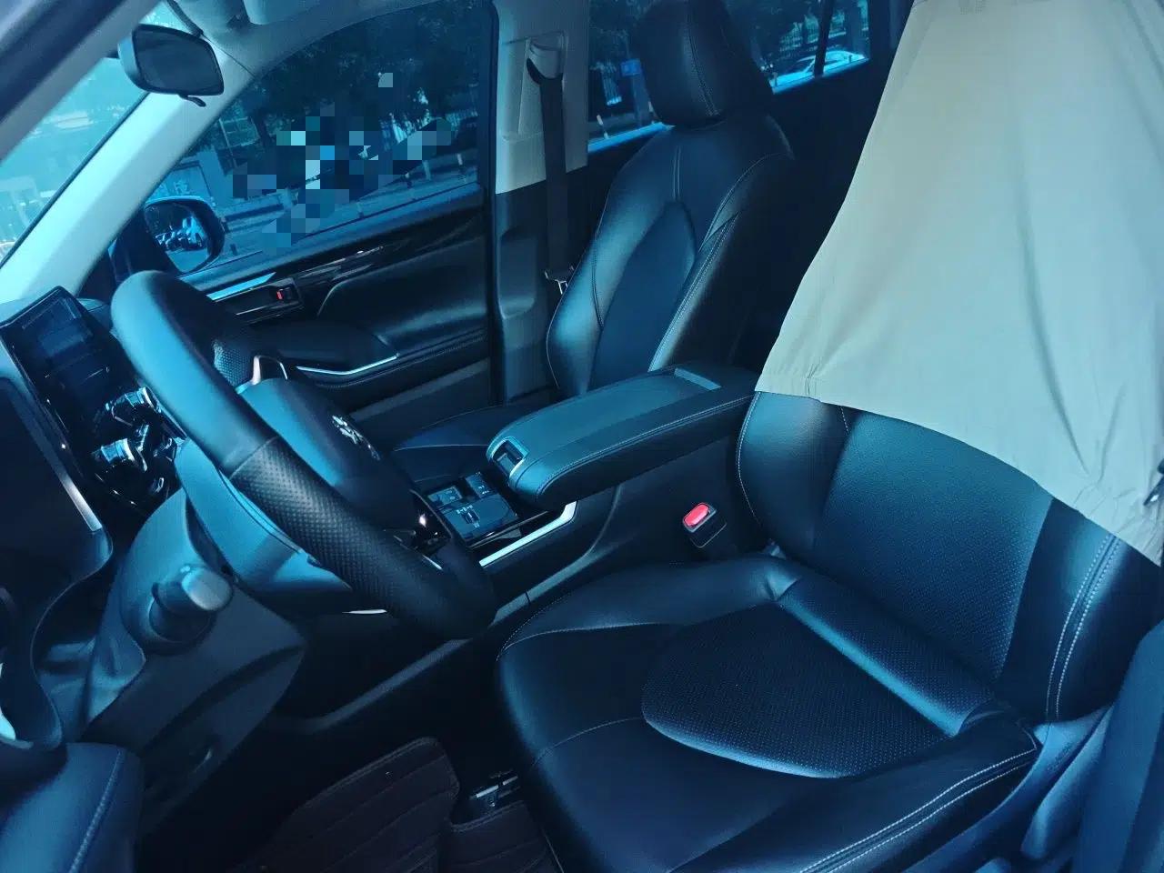 Toyota Highlander 2022 Dual-Engine 2.5L Two-Wheel Drive Elite Edition 5 Seats — миниатюра 15