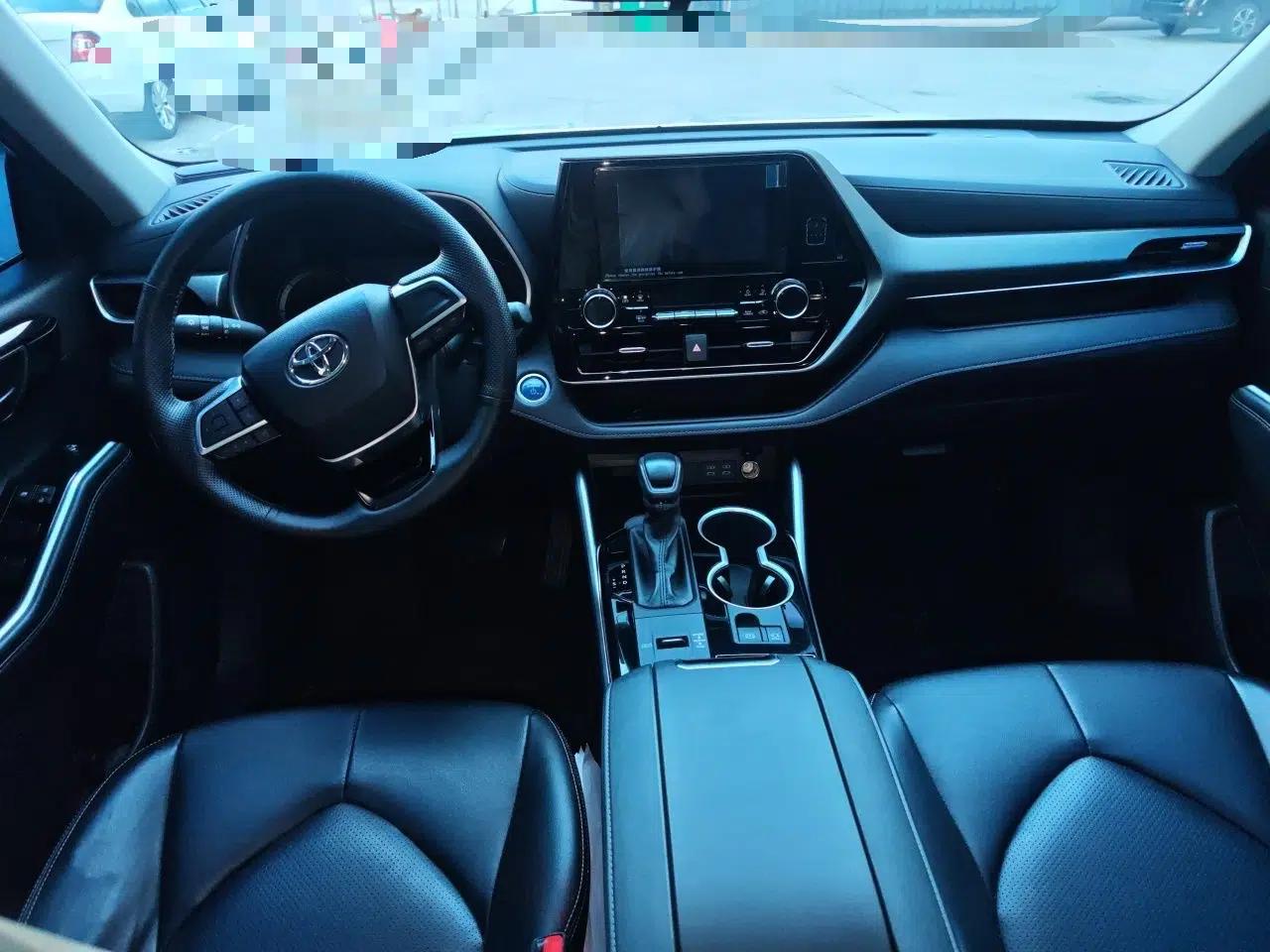 Toyota Highlander 2022 Dual-Engine 2.5L Two-Wheel Drive Elite Edition 5 Seats — миниатюра 9