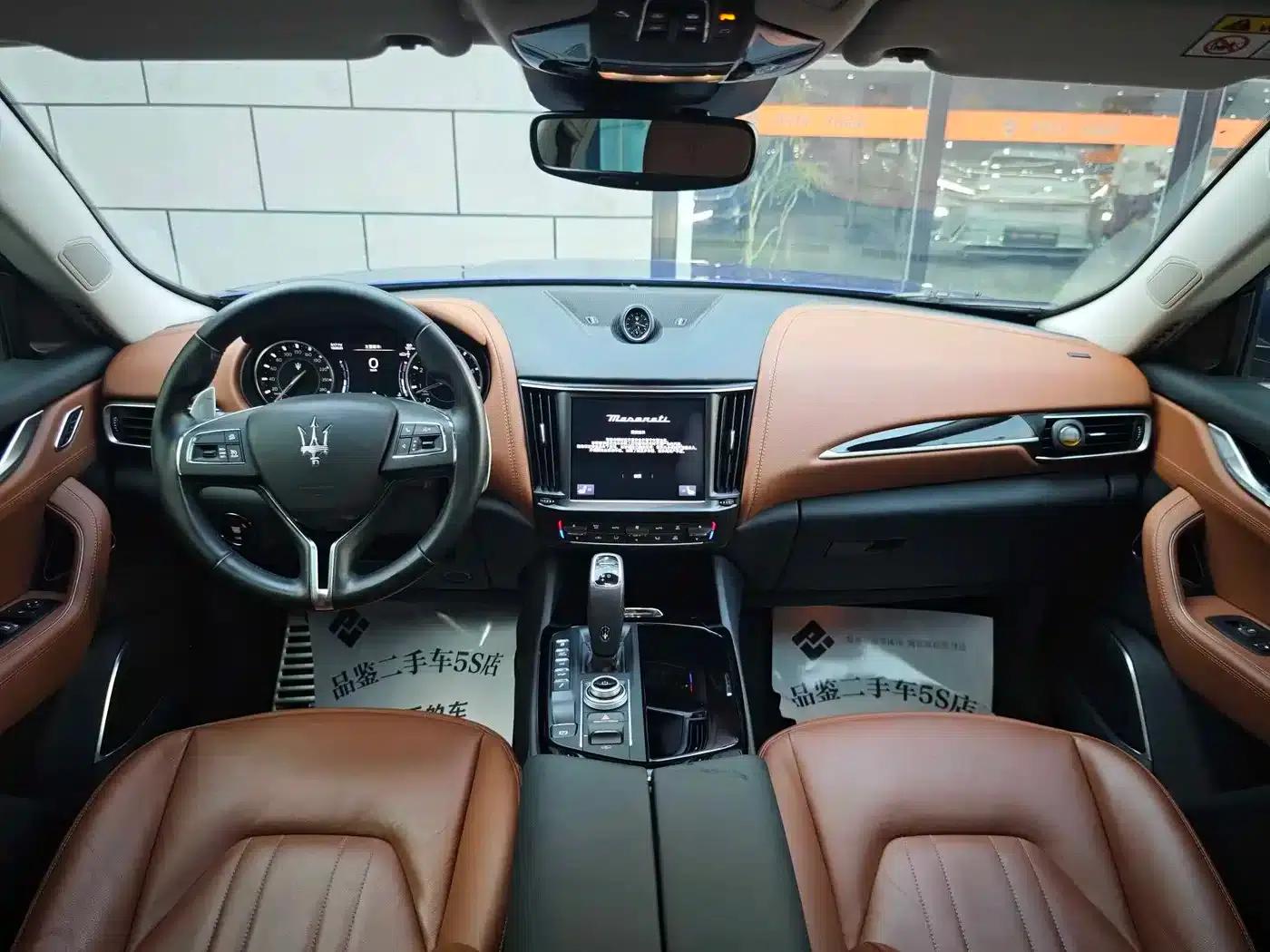 2021 Levante 3.0T Standard Edition — миниатюра 11