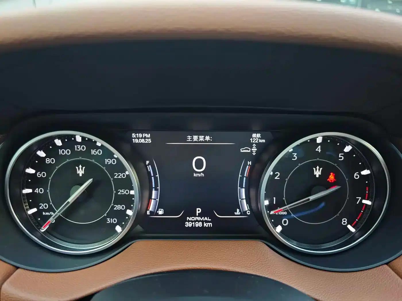 2021 Levante 3.0T Standard Edition — миниатюра 10