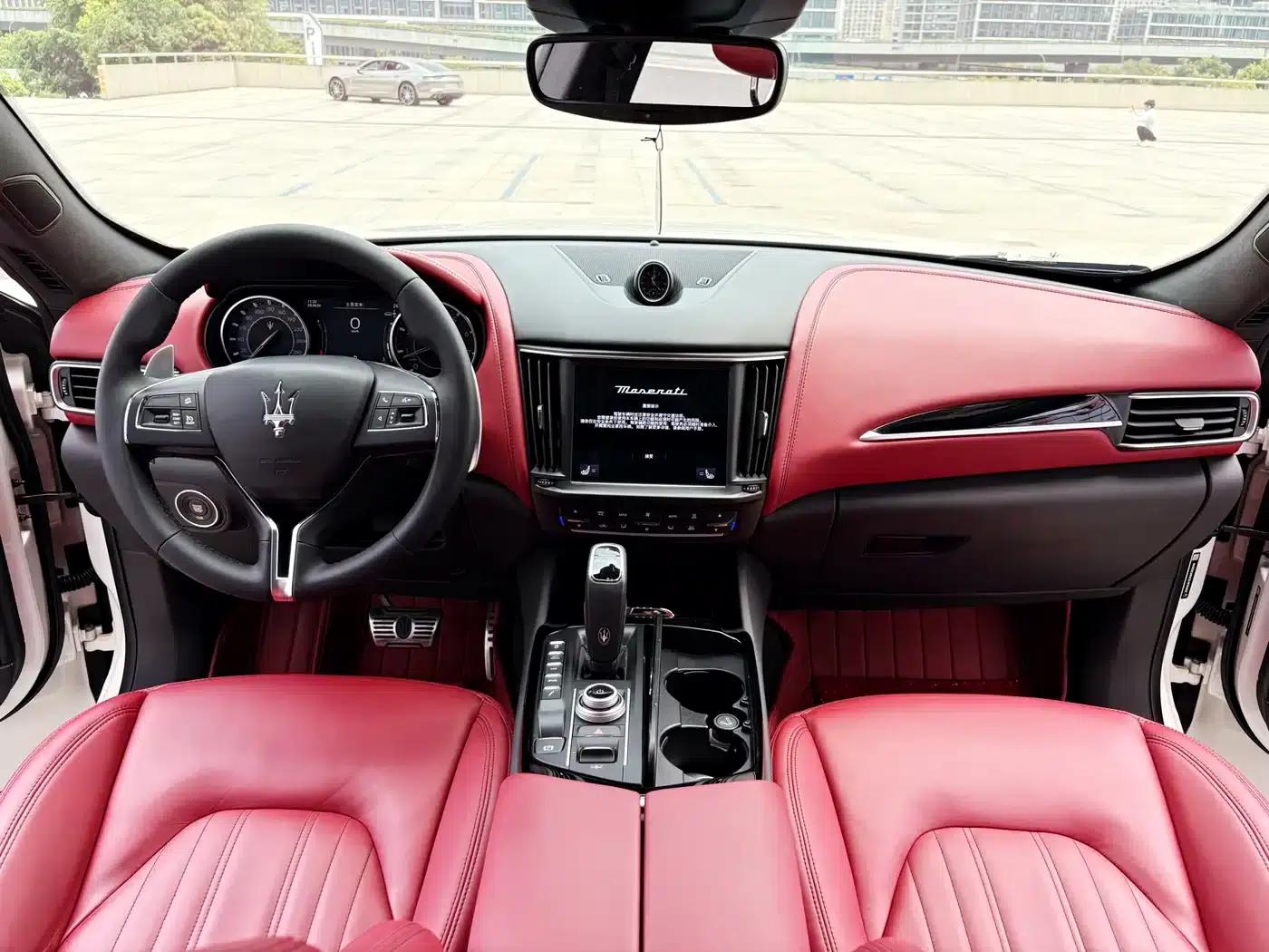 2021 Levante 3.0T Standard Edition — миниатюра 3