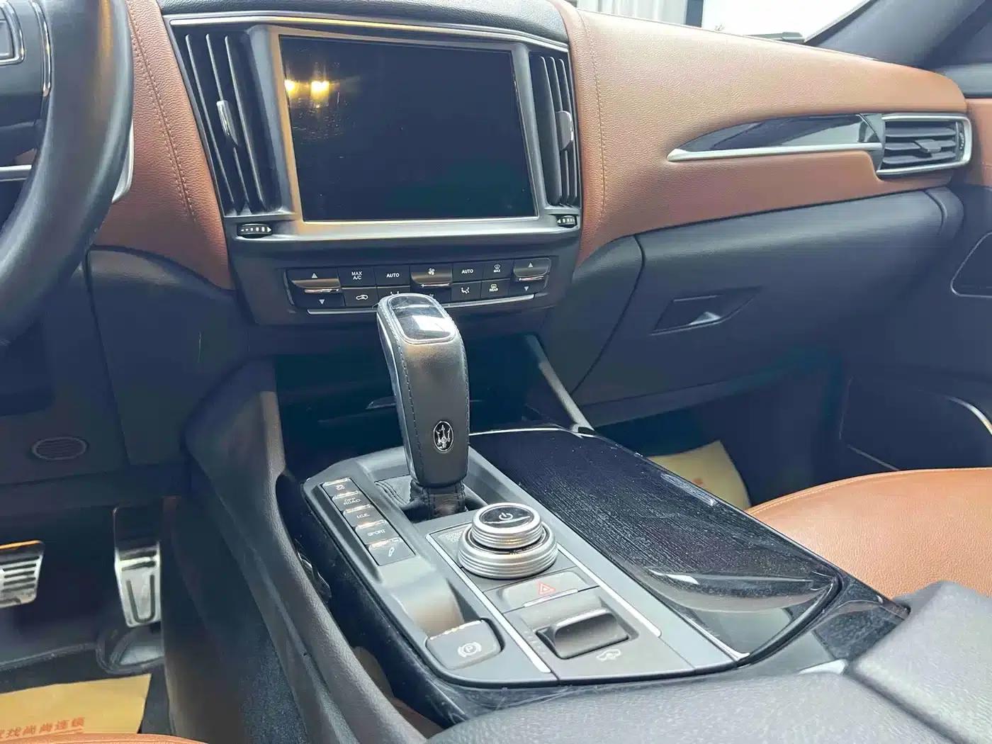 2022 Levante 2.0T GT Sport Edition — миниатюра 24