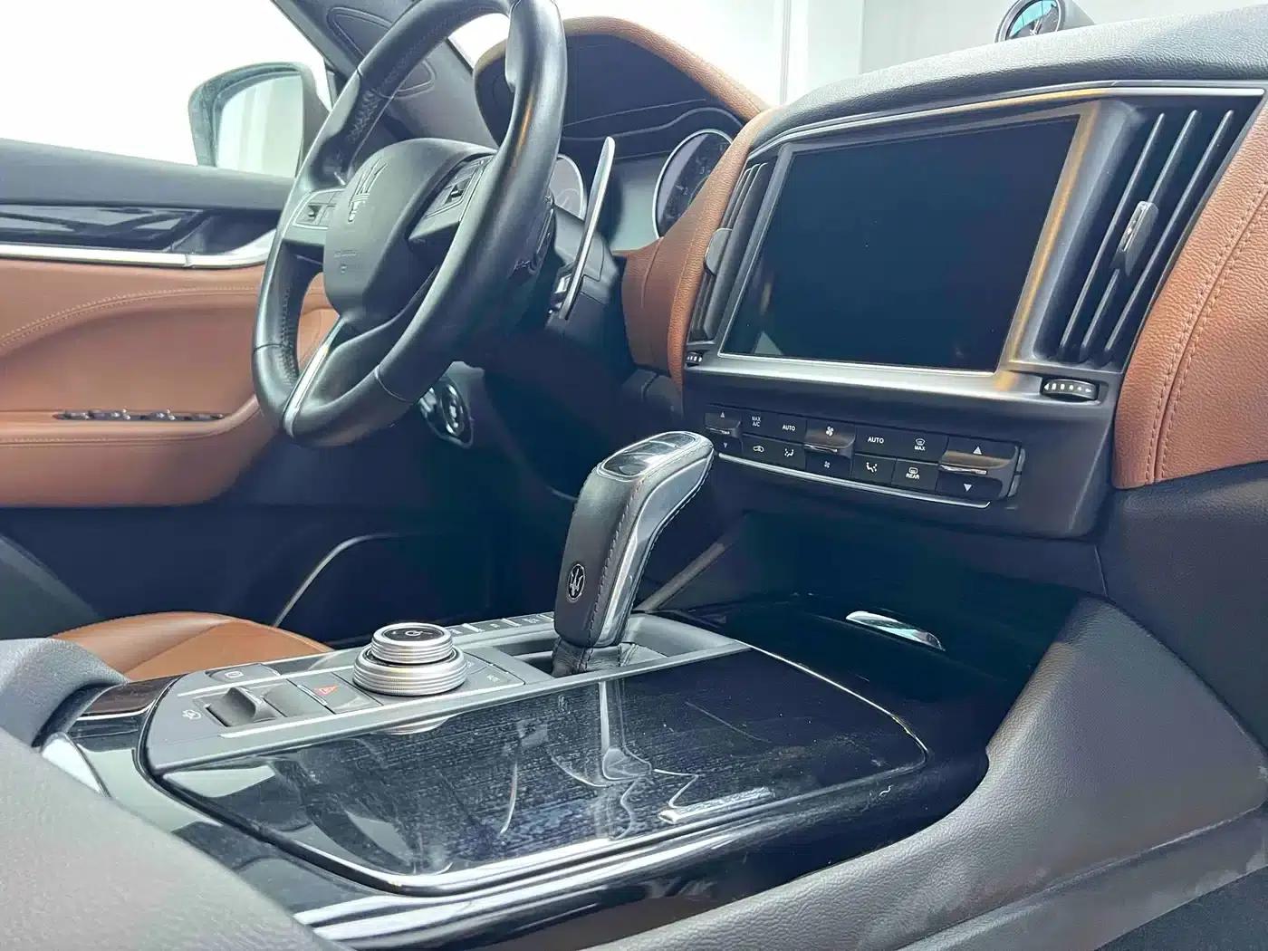 2022 Levante 2.0T GT Sport Edition — миниатюра 7