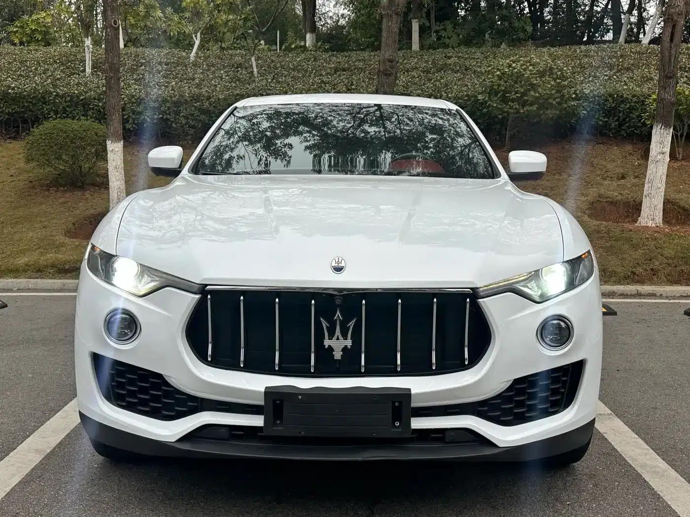 2016 Levante 3.0T Standard Edition — миниатюра 3