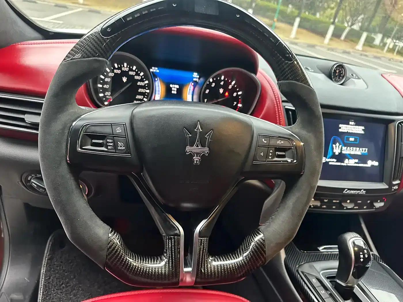 2016 Levante 3.0T Standard Edition — миниатюра 6
