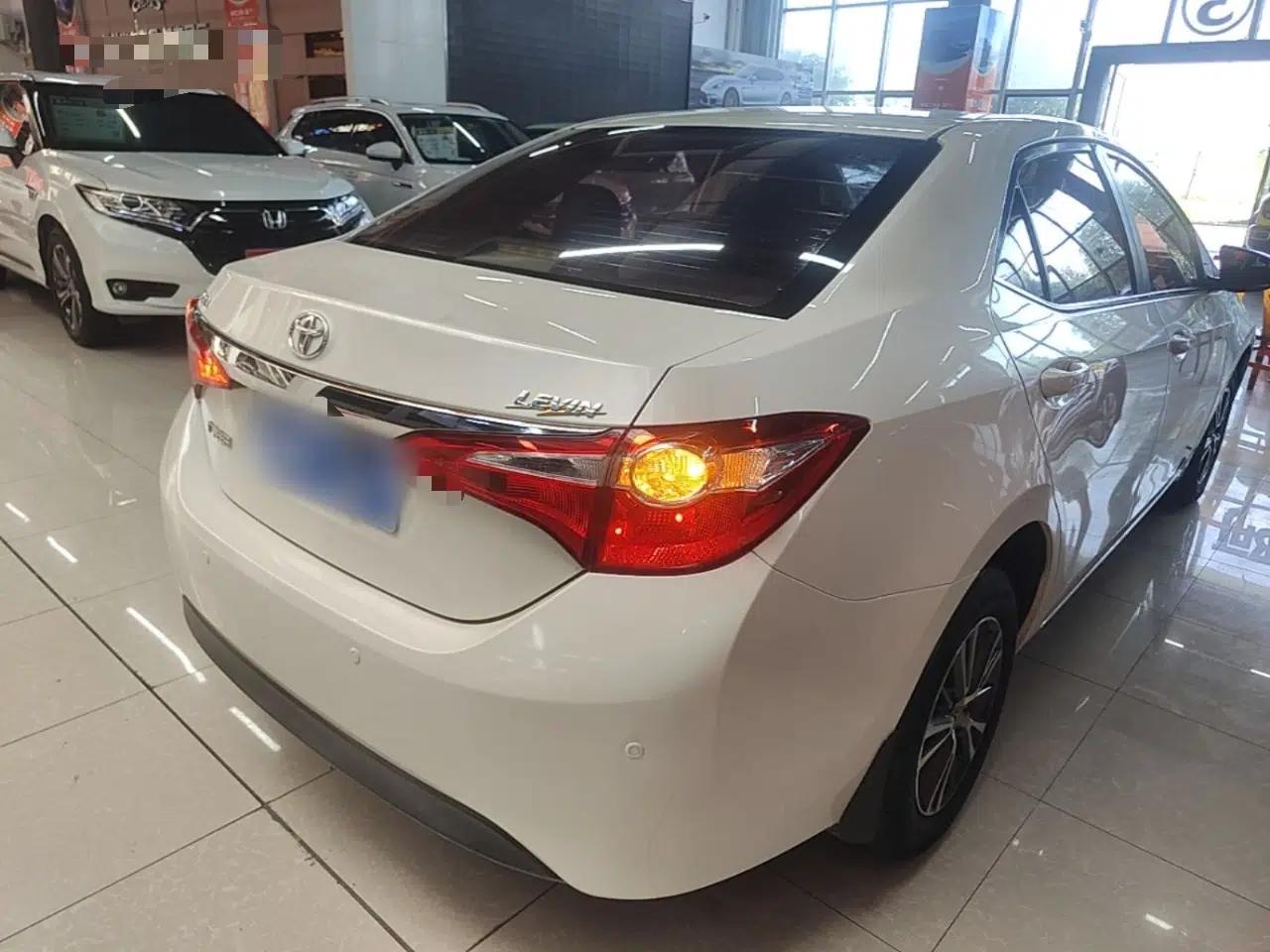 Toyota Levin 2016 1.6G CVT Elite Edition — миниатюра 6