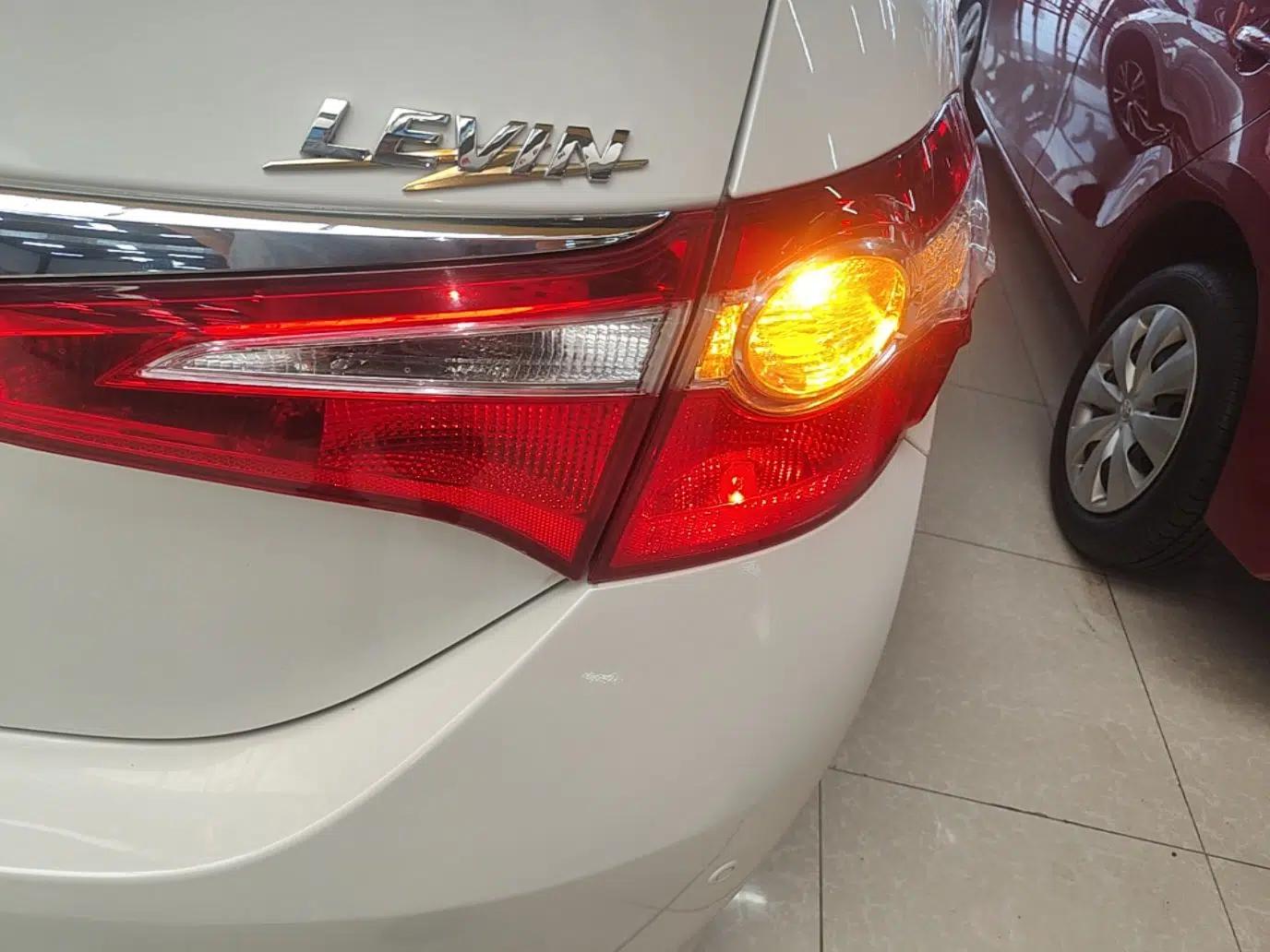 Toyota Levin 2016 1.6G CVT Elite Edition — миниатюра 9