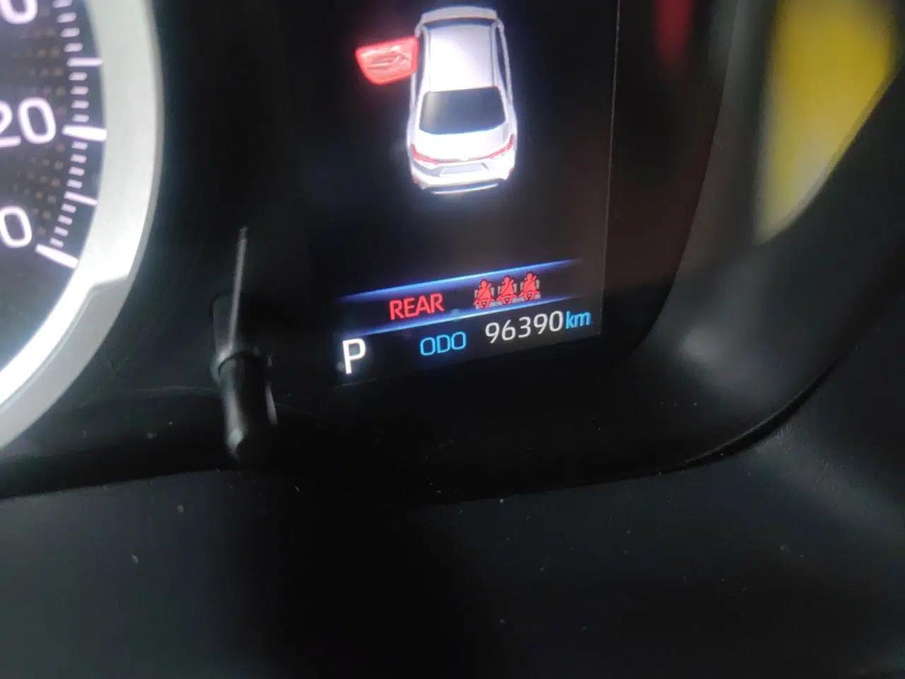 Toyota Levin 2019 185T CVT Luxury Edition China VI Standard — миниатюра 12