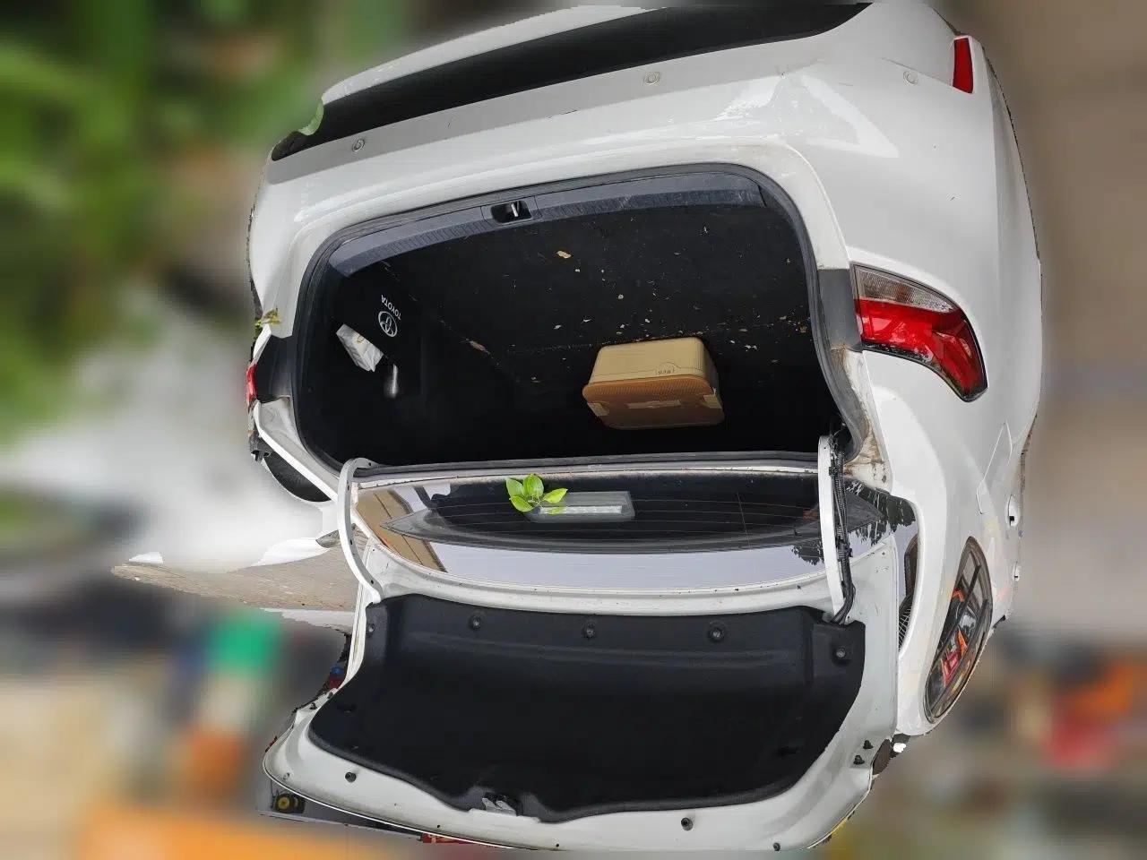 Toyota Levin 2021 Dual-Motor 1.8H E-CVT Leading Edition — миниатюра 19