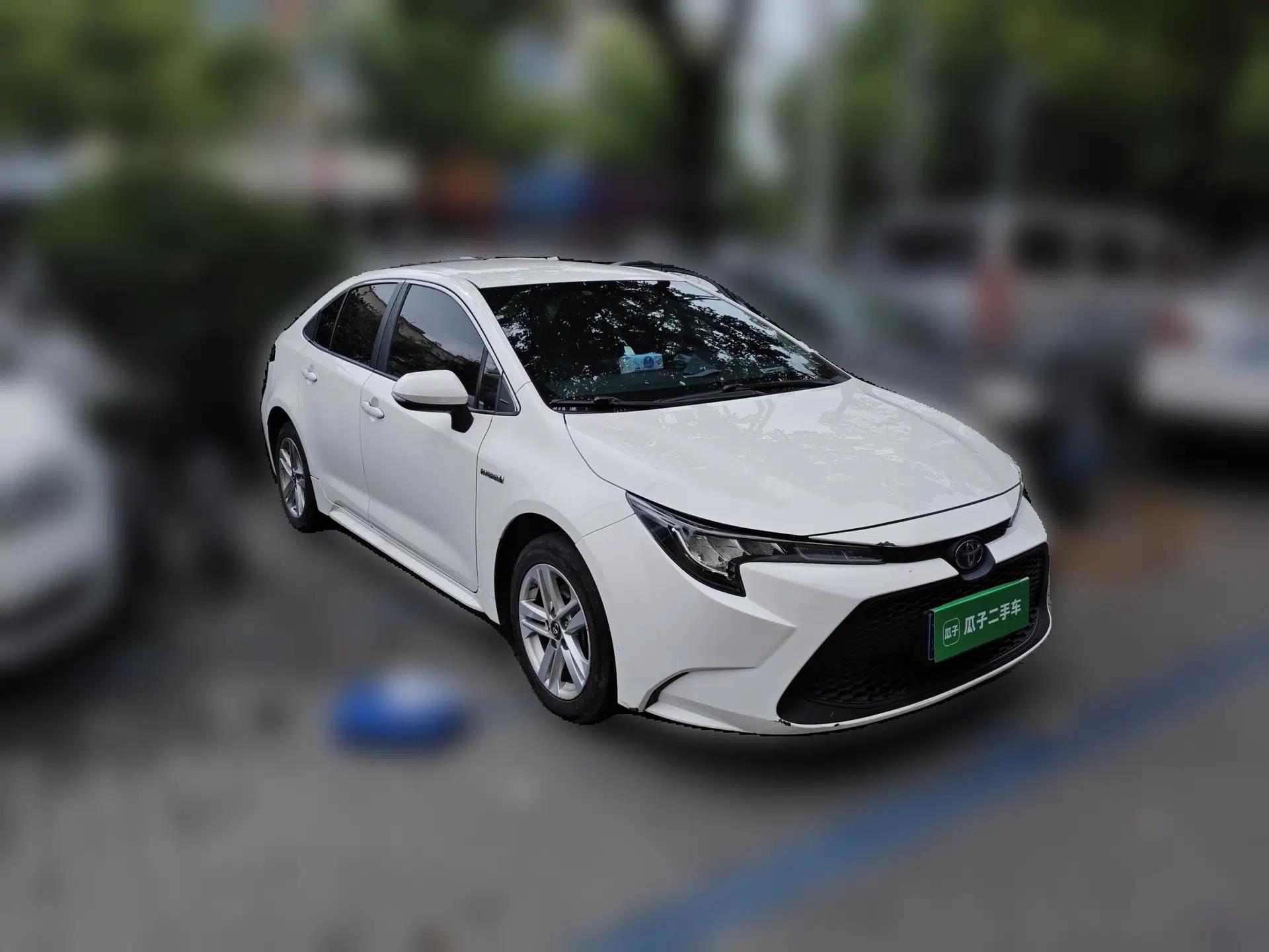 Toyota Levin 2021 Dual-Motor 1.8H E-CVT Leading Edition — миниатюра 3