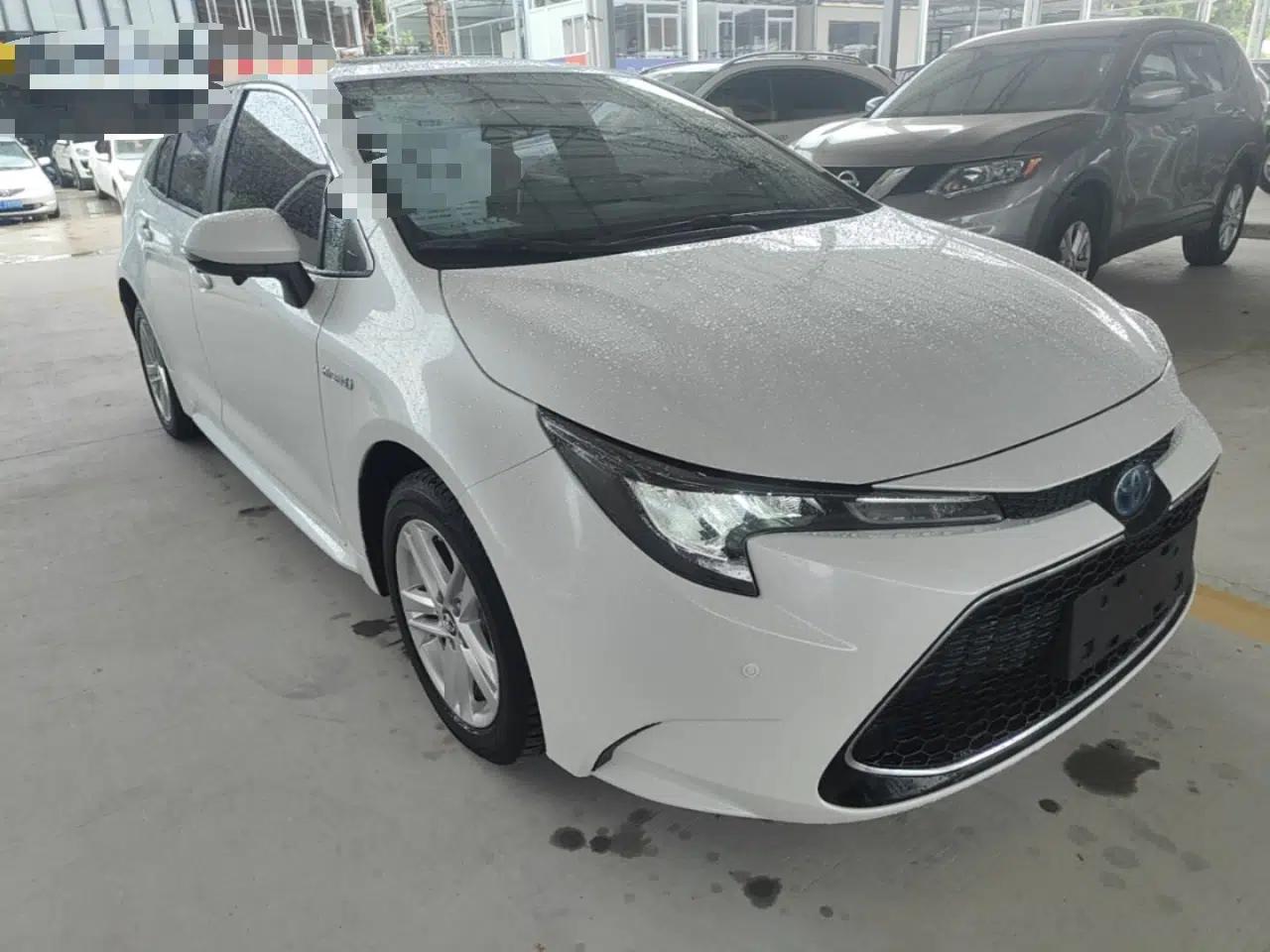 Toyota Levin 2021 Dual-Engine 1.8H E-CVT Luxury Edition — миниатюра 3