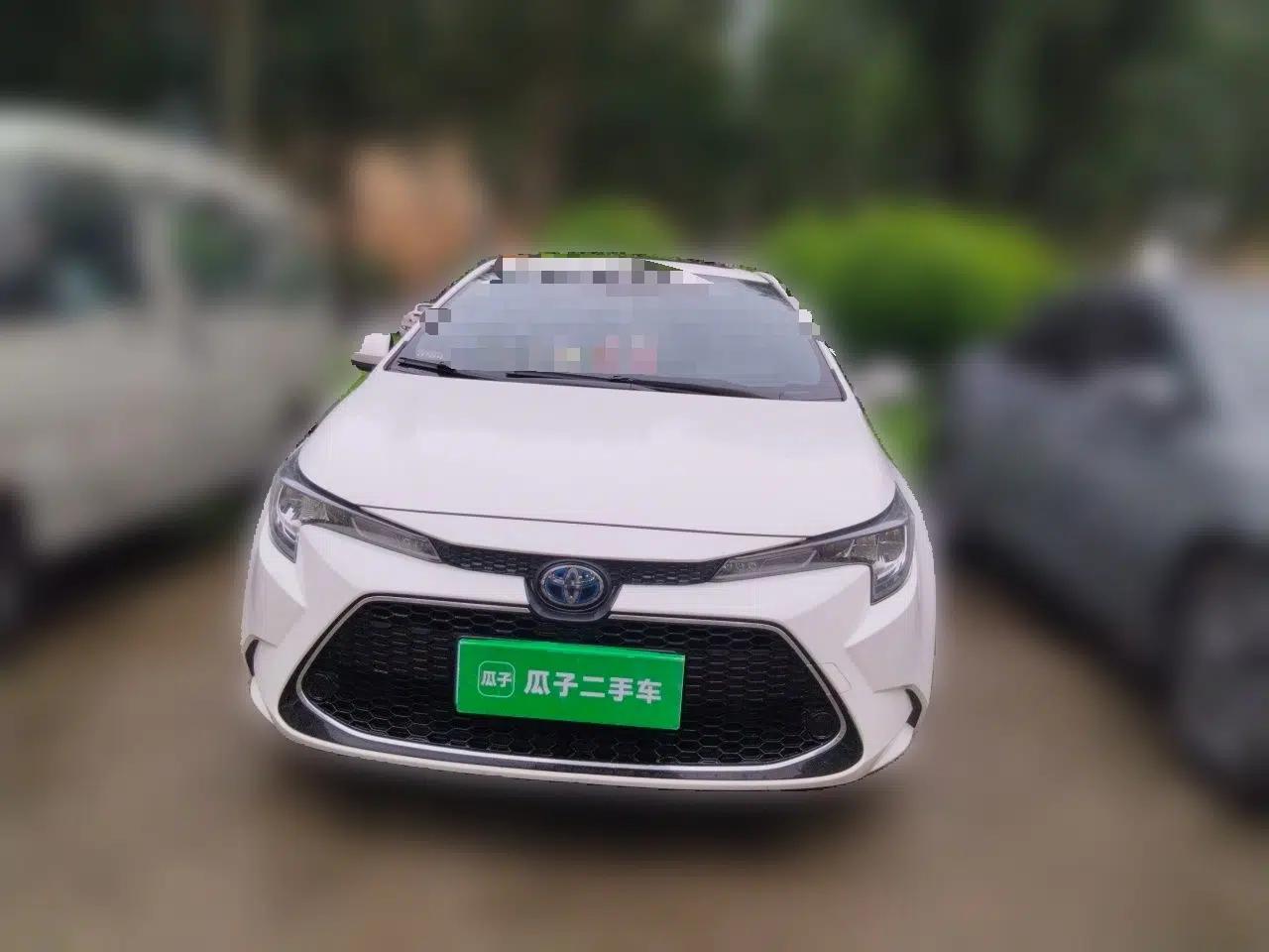 Toyota Levin 2022 Dual-Engine 1.8H E-CVT Luxury Edition — миниатюра 2