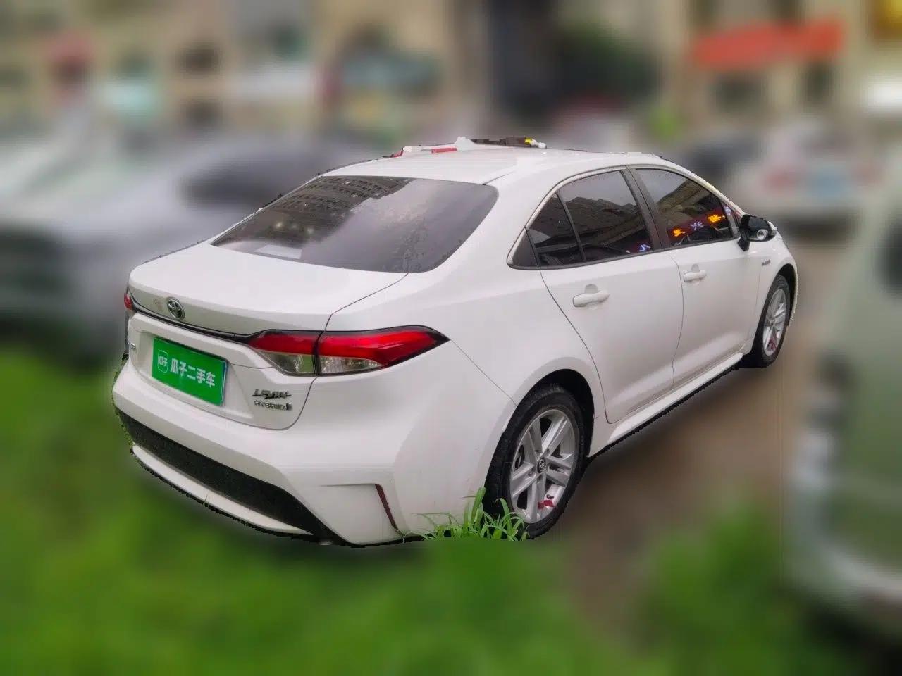 Toyota Levin 2022 Dual-Engine 1.8H E-CVT Luxury Edition — миниатюра 6
