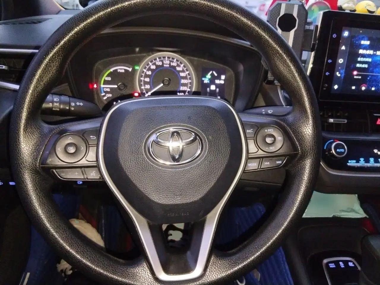 Toyota Levin 2022 Dual-Engine 1.8H E-CVT Luxury Edition — миниатюра 10