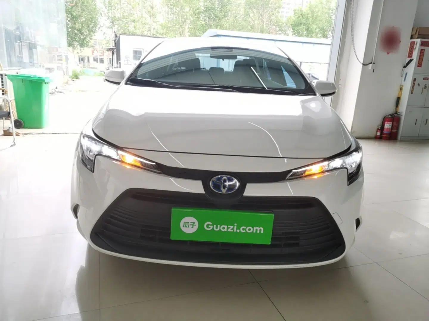 Toyota Levin 2023 Smart Electric Hybrid Dual-Engine 1.8L Leading Edition — миниатюра 2