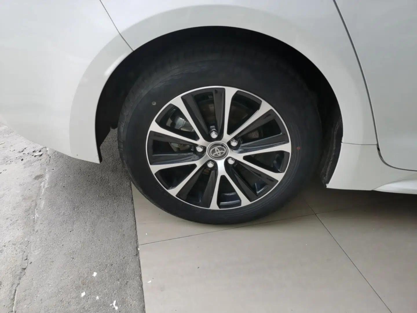 Toyota Levin 2023 Smart Electric Hybrid Dual-Engine 1.8L Leading Edition — миниатюра 11