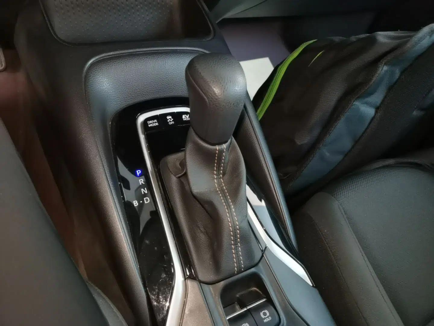 Toyota Levin 2023 Smart Electric Hybrid Dual-Engine 1.8L Leading Edition — миниатюра 16