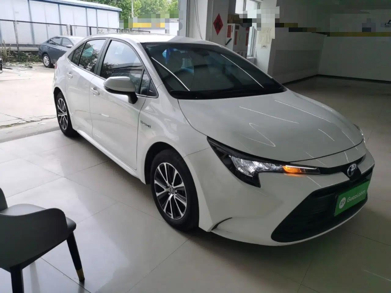 Toyota Levin 2023 Smart Electric Hybrid Dual-Engine 1.8L Leading Edition — миниатюра 3