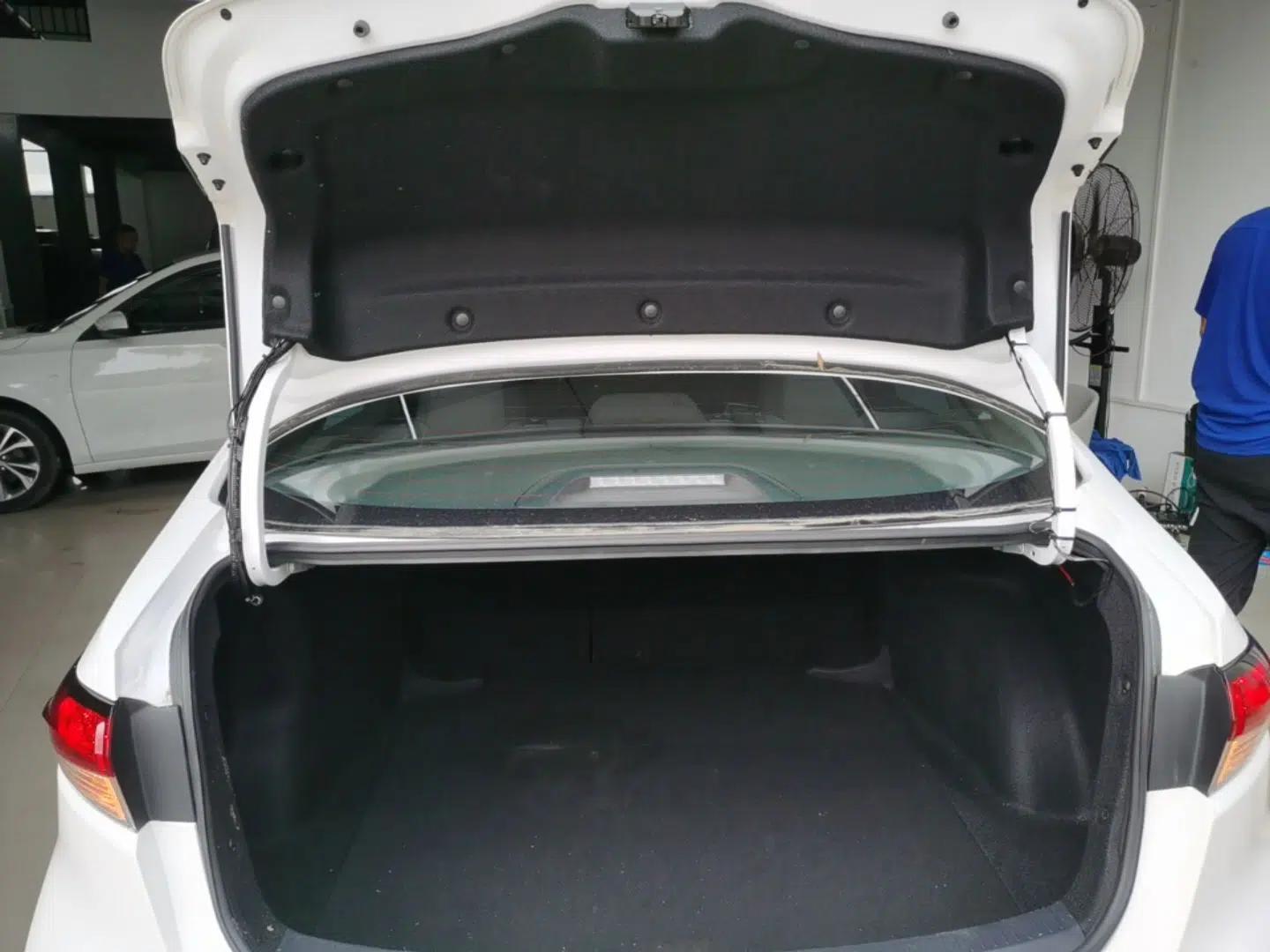 Toyota Levin 2023 Smart Electric Hybrid Dual-Engine 1.8L Leading Edition — миниатюра 22