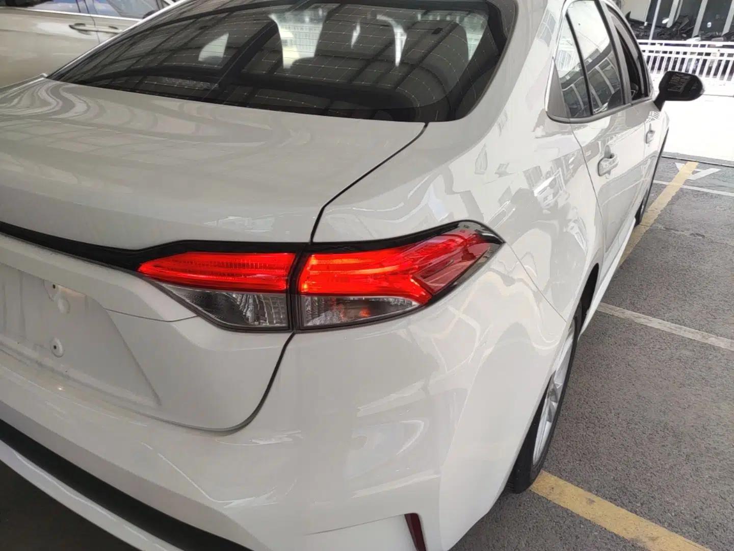 Toyota Levin 2022 Dual-Motor 1.8H E-CVT Leading Edition — миниатюра 14