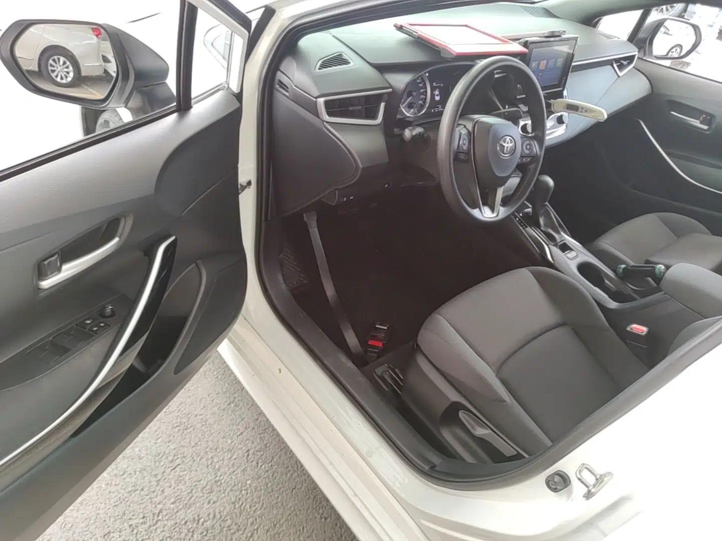 Toyota Levin 2022 Dual-Motor 1.8H E-CVT Leading Edition — миниатюра 23