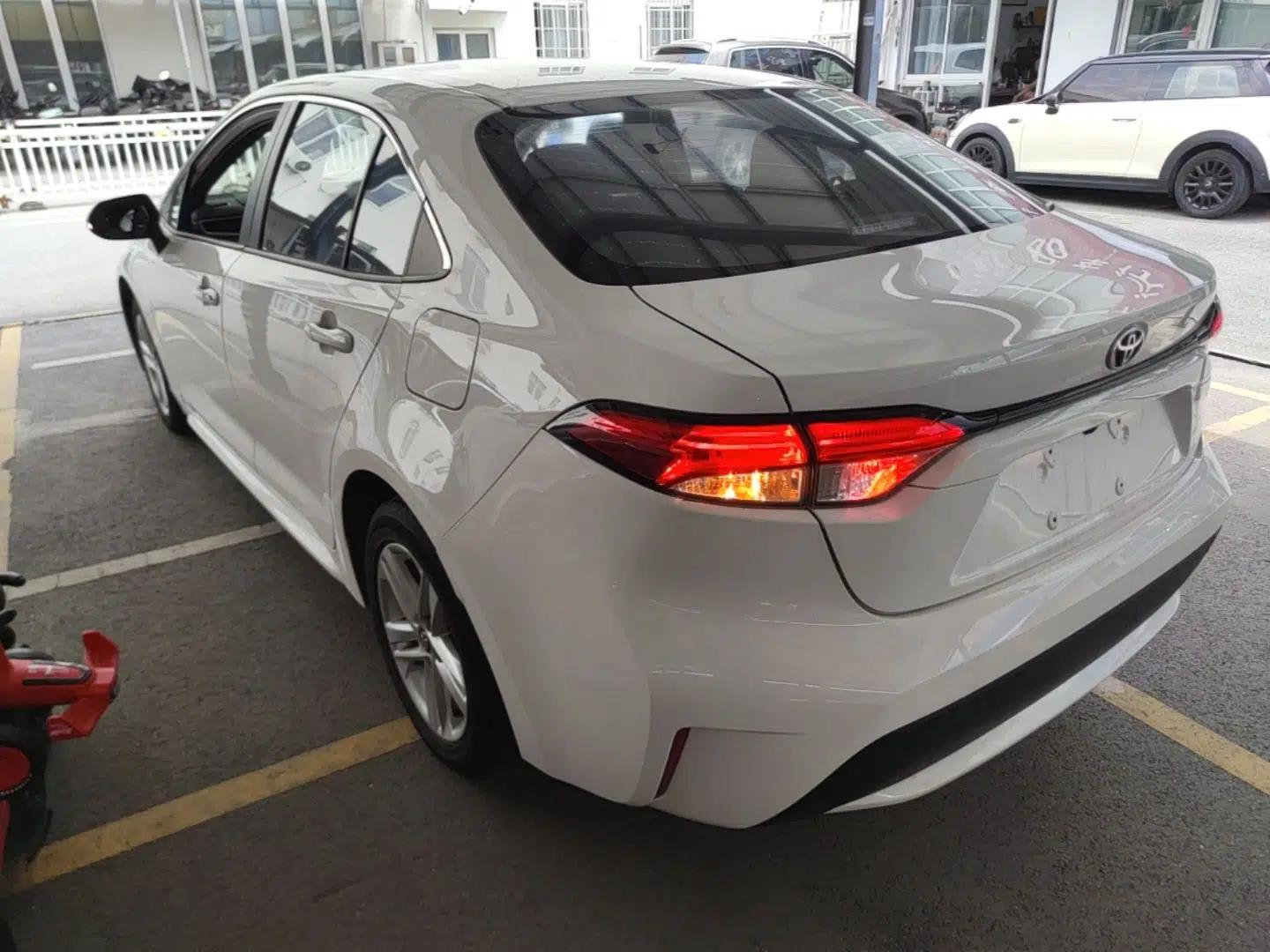 Toyota Levin 2022 Dual-Motor 1.8H E-CVT Leading Edition — миниатюра 4