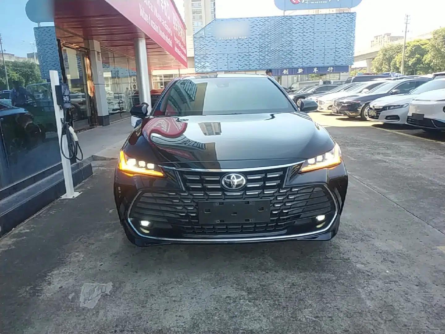 Toyota Avalon 2022 2.0L Luxury Edition — миниатюра 2