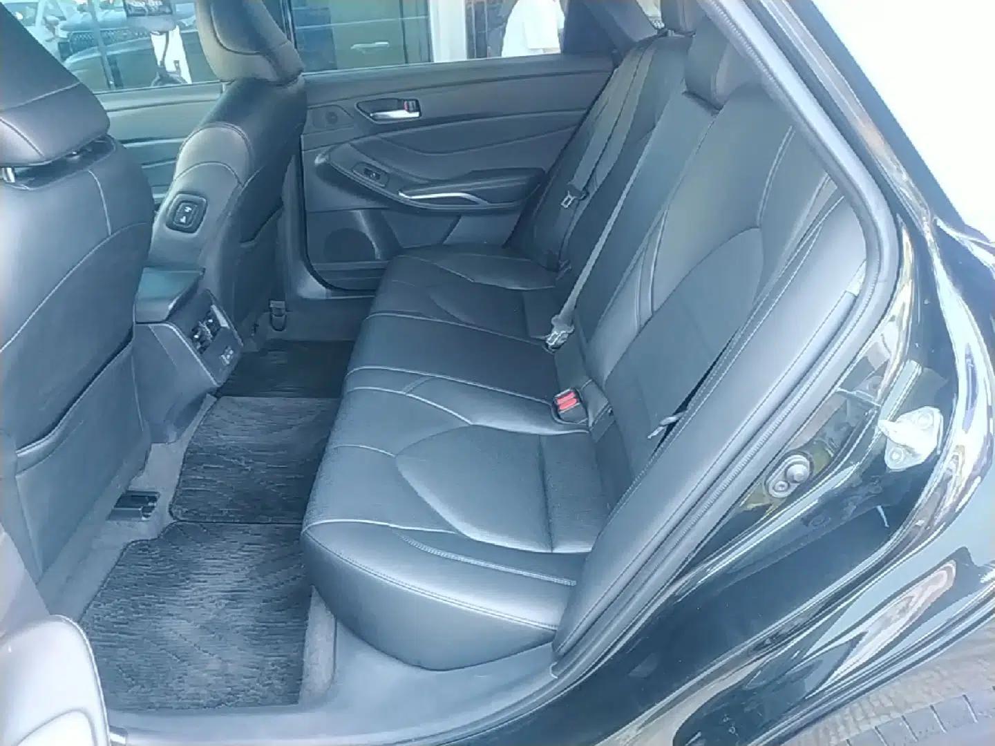 Toyota Avalon 2022 2.0L Luxury Edition — миниатюра 20