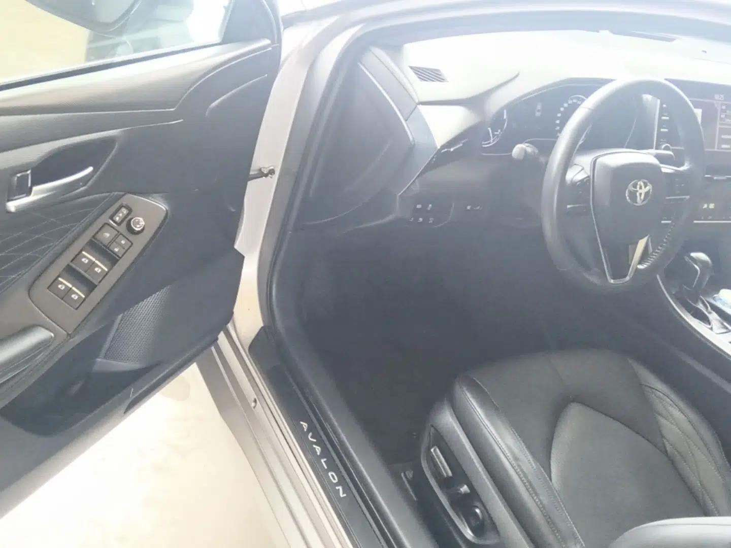 Toyota Avalon 2019 Dual-Engine 2.5L XLE Prestige Version China VI Standard — миниатюра 18