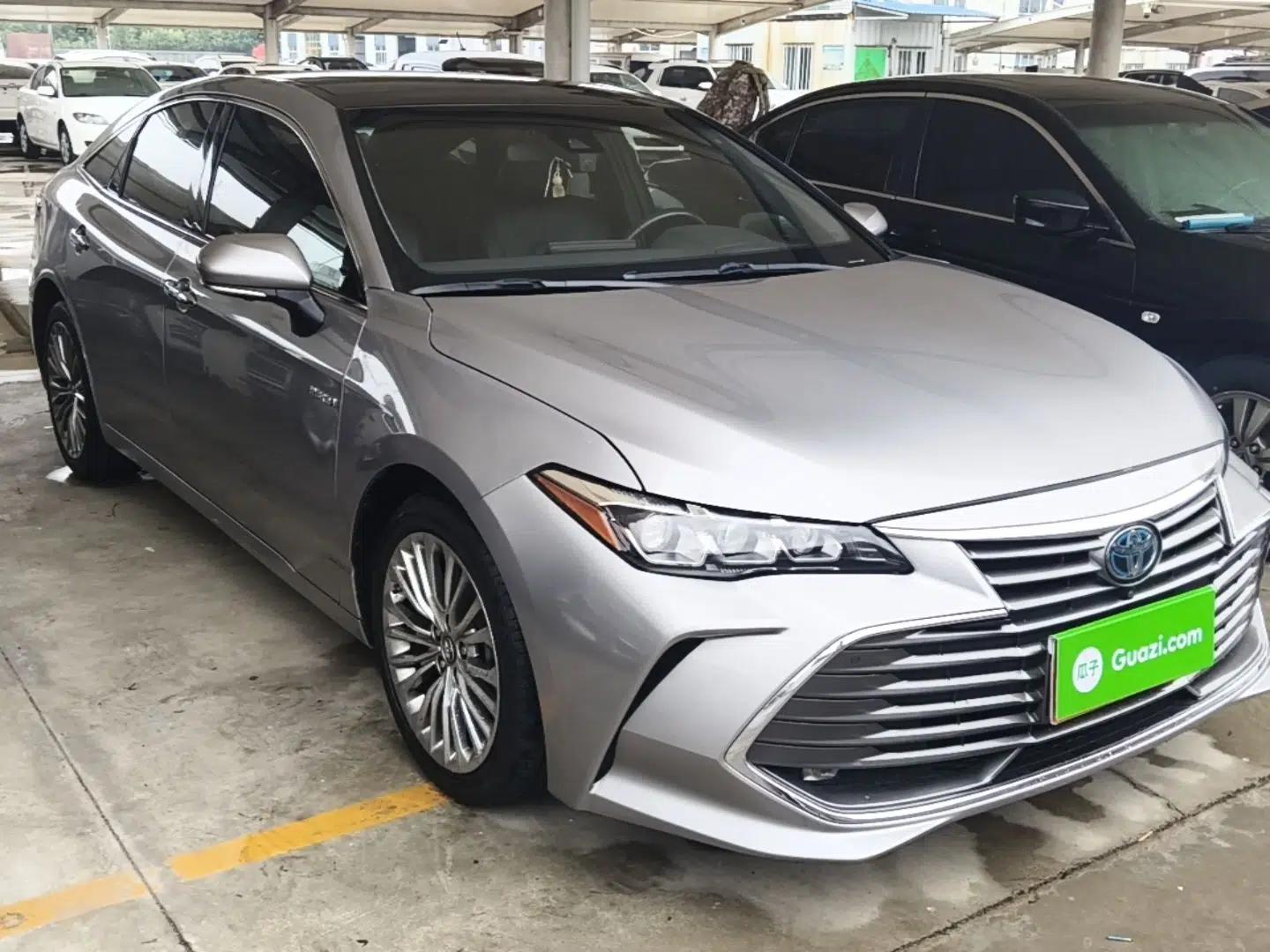 Toyota Avalon 2019 Dual-Engine 2.5L XLE Prestige Version China VI Standard — миниатюра 3