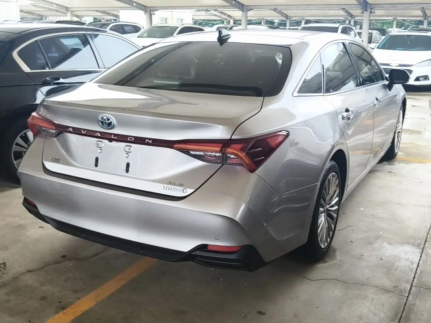 Toyota Avalon 2019 Dual-Engine 2.5L XLE Prestige Version China VI Standard — миниатюра 6