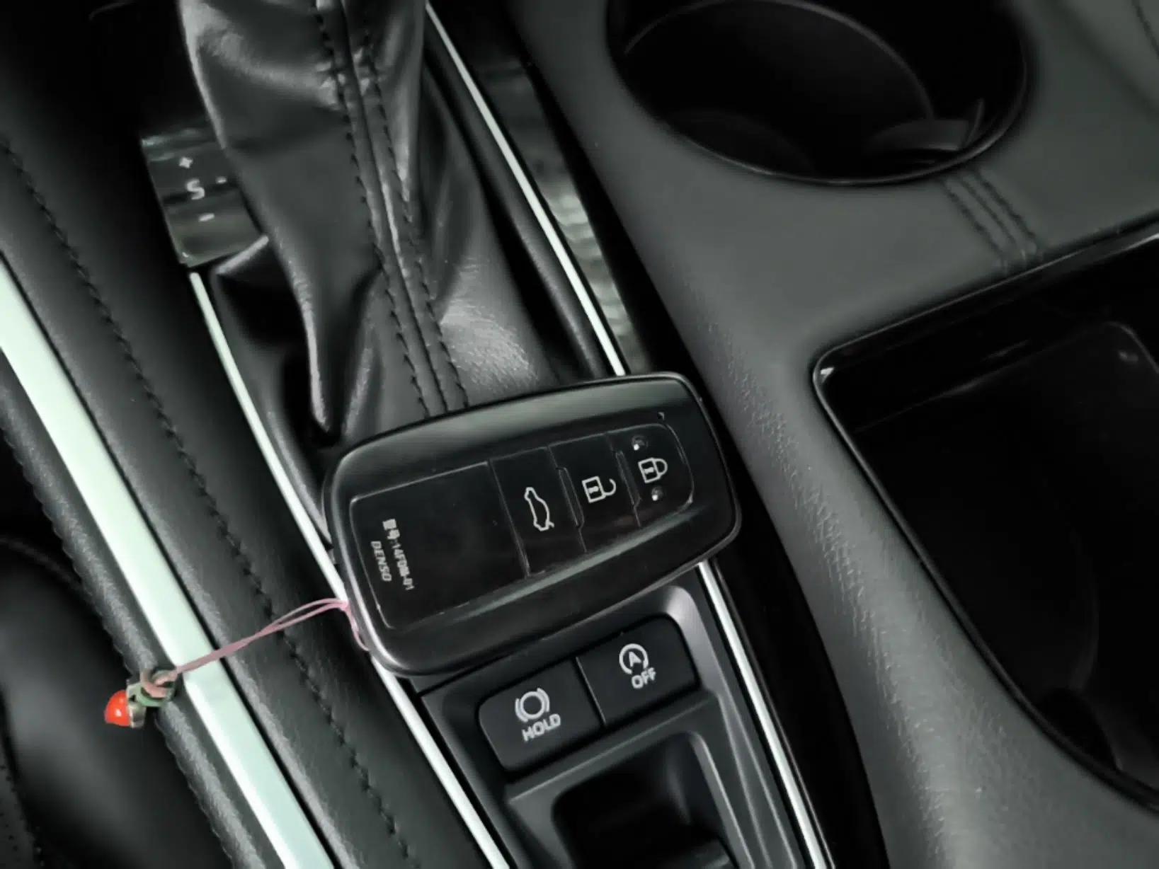 Toyota Avalon 2022 2.5L Luxury Edition — миниатюра 28