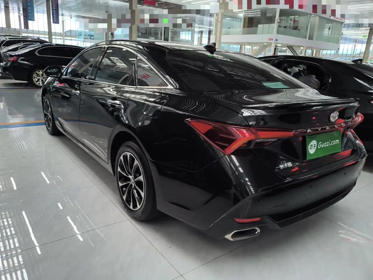 Toyota Avalon 2022 2.5L Luxury Edition — миниатюра 4