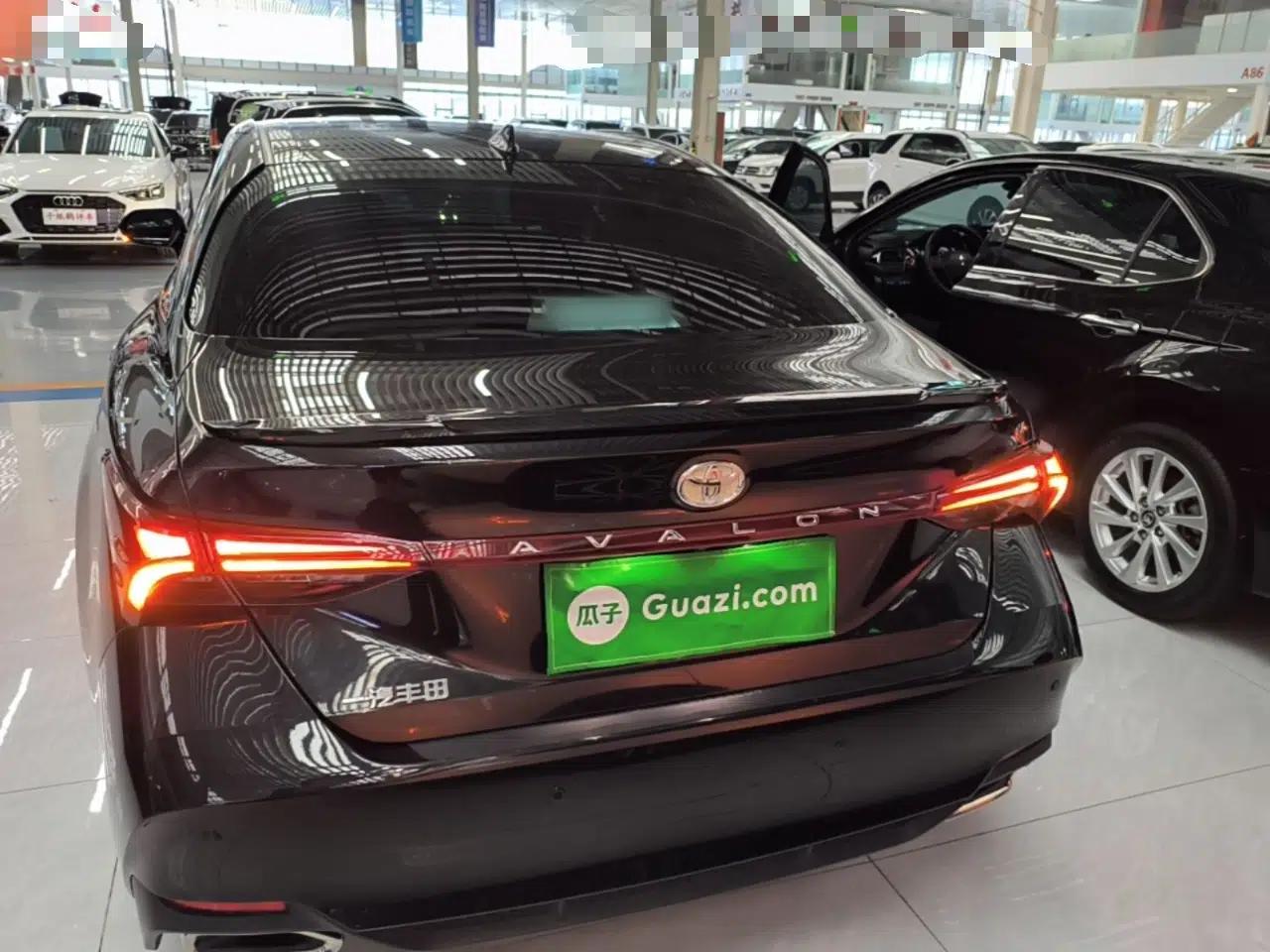 Toyota Avalon 2022 2.5L Luxury Edition — миниатюра 5