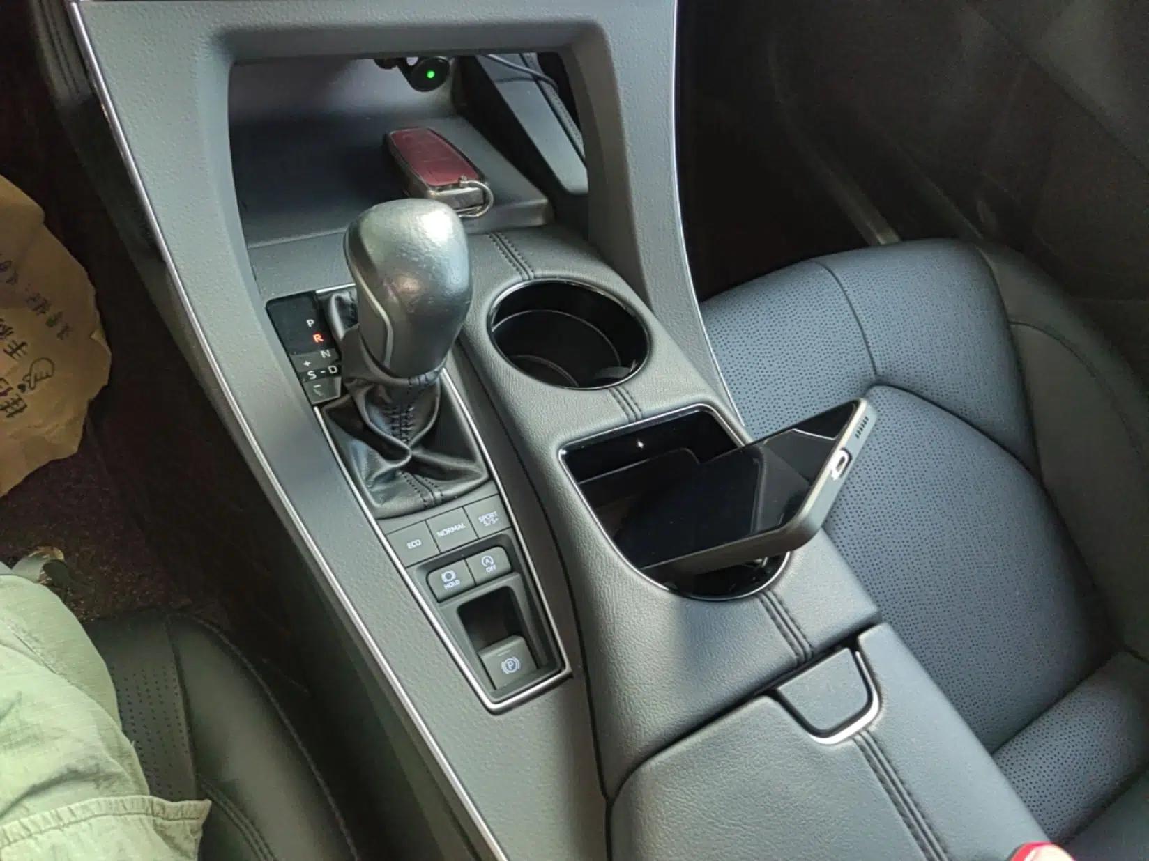 Toyota Avalon 2021 2.5L Luxury Edition — миниатюра 16