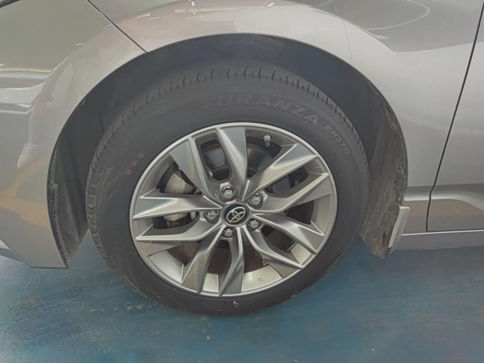 Toyota Avalon 2021 2.5L Luxury Edition — миниатюра 10