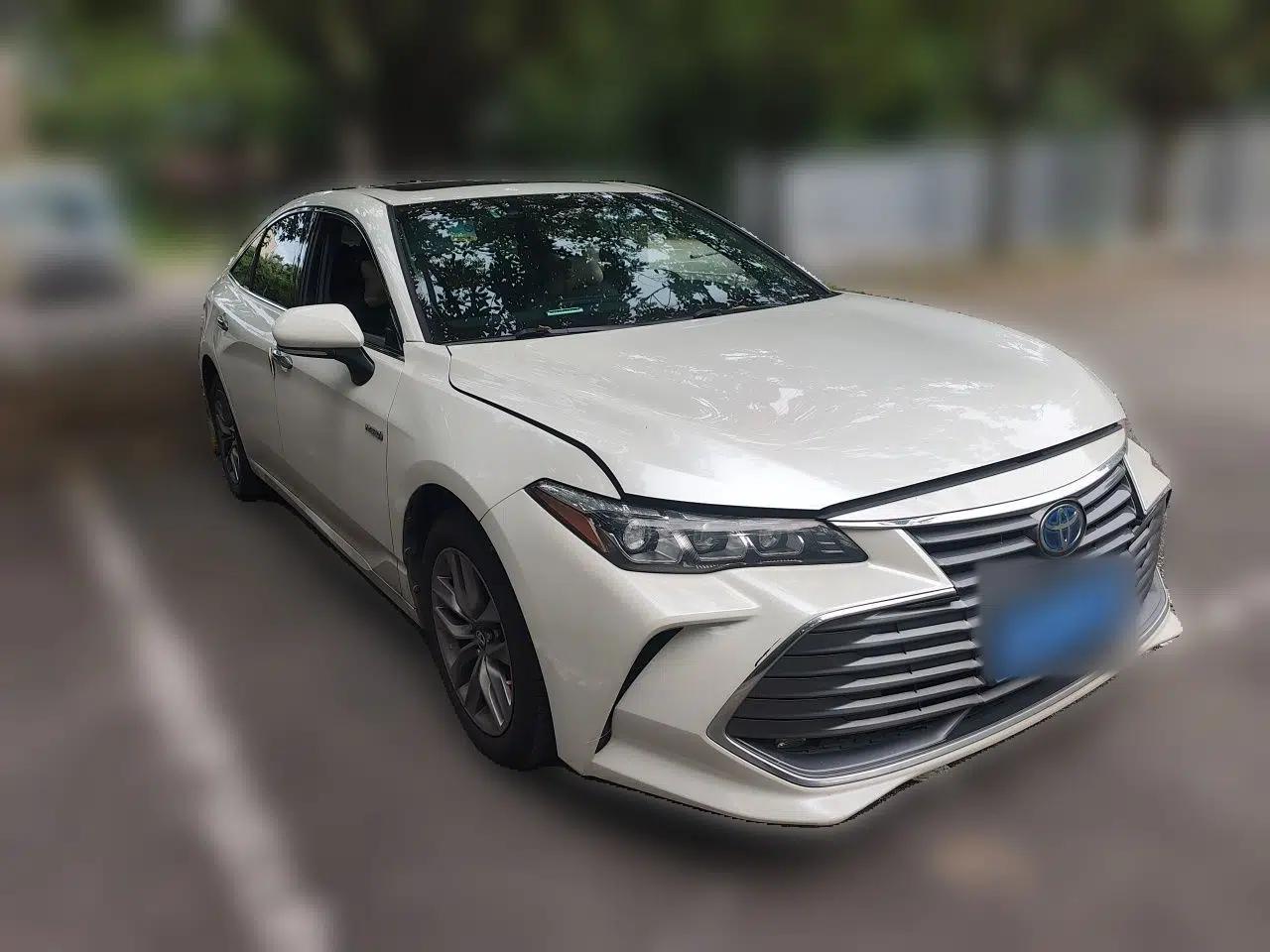Toyota Avalon 2019 Dual-Engine 2.5L Luxury Edition China VI Standard — миниатюра 3