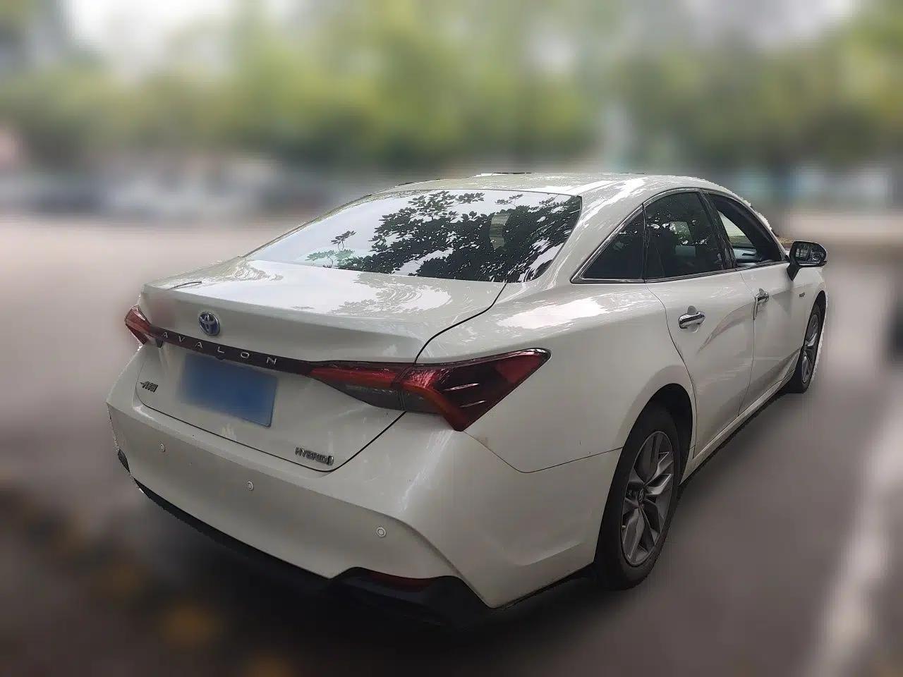 Toyota Avalon 2019 Dual-Engine 2.5L Luxury Edition China VI Standard — миниатюра 6