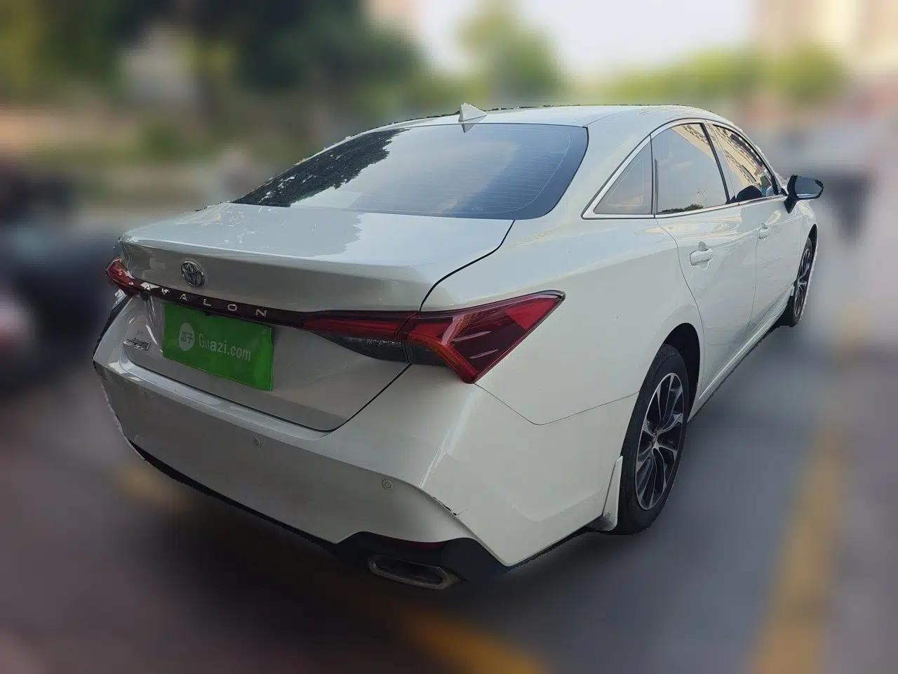 Toyota Avalon 2022 2.0L Ambition Edition — миниатюра 6