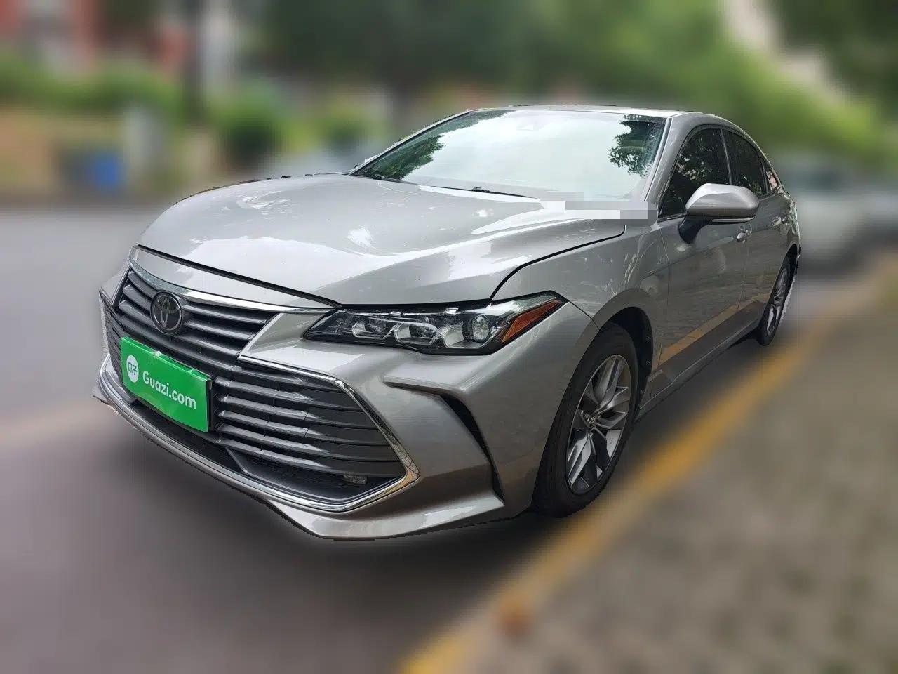 Toyota Avalon 2019 2.5L Ambition Version China V Standard — миниатюра 1
