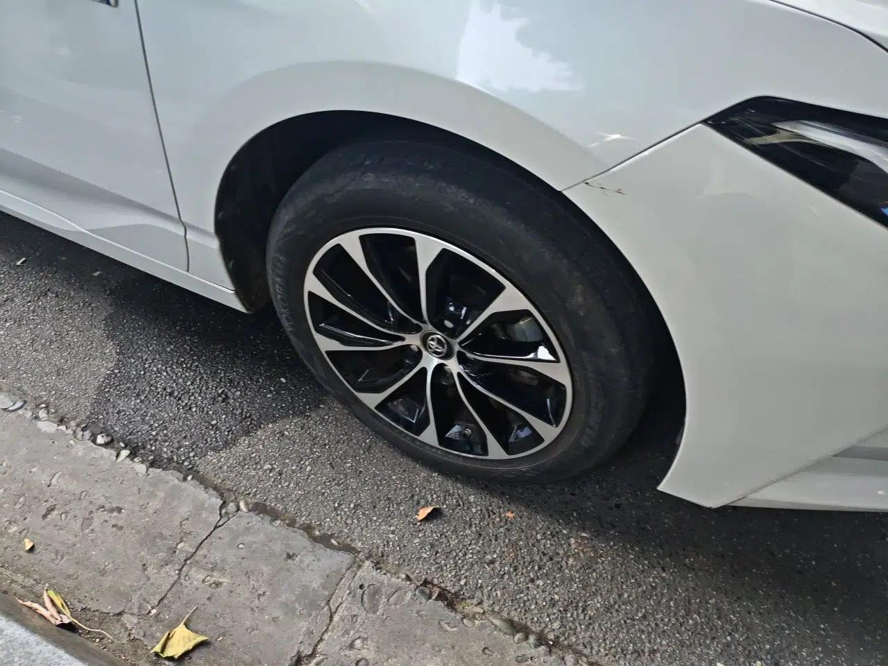 Toyota Avalon 2022 Dual-Engine 2.5L Luxury Edition — миниатюра 8
