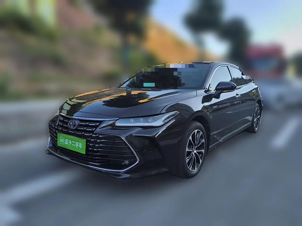 Toyota Avalon 2022 Dual-Engine 2.5L Luxury Edition — миниатюра 1