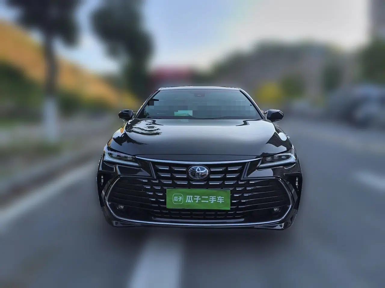 Toyota Avalon 2022 Dual-Engine 2.5L Luxury Edition — миниатюра 2