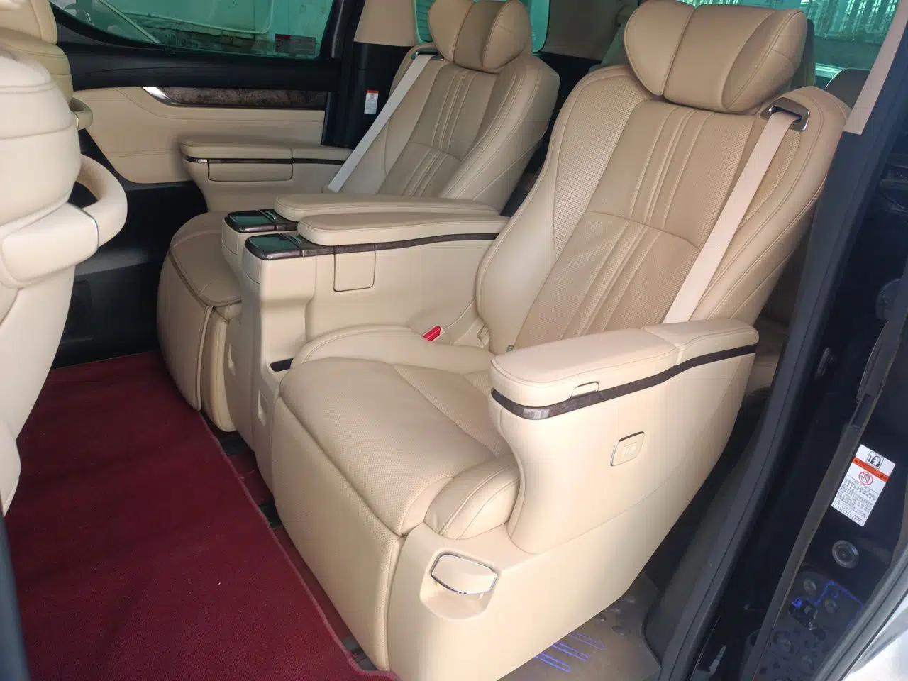 Toyota Vellfire 2021 Crown Dual-Engine 2.5L HV Prestige Edition — миниатюра 17
