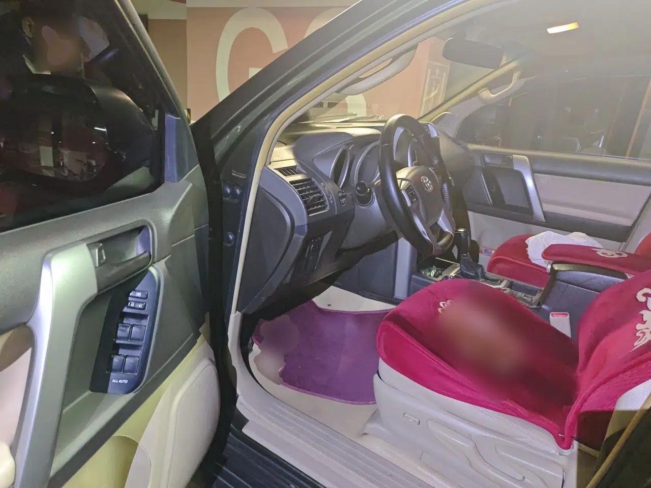 Toyota Prado 2010 2.7L Automatic Standard Edition — миниатюра 16