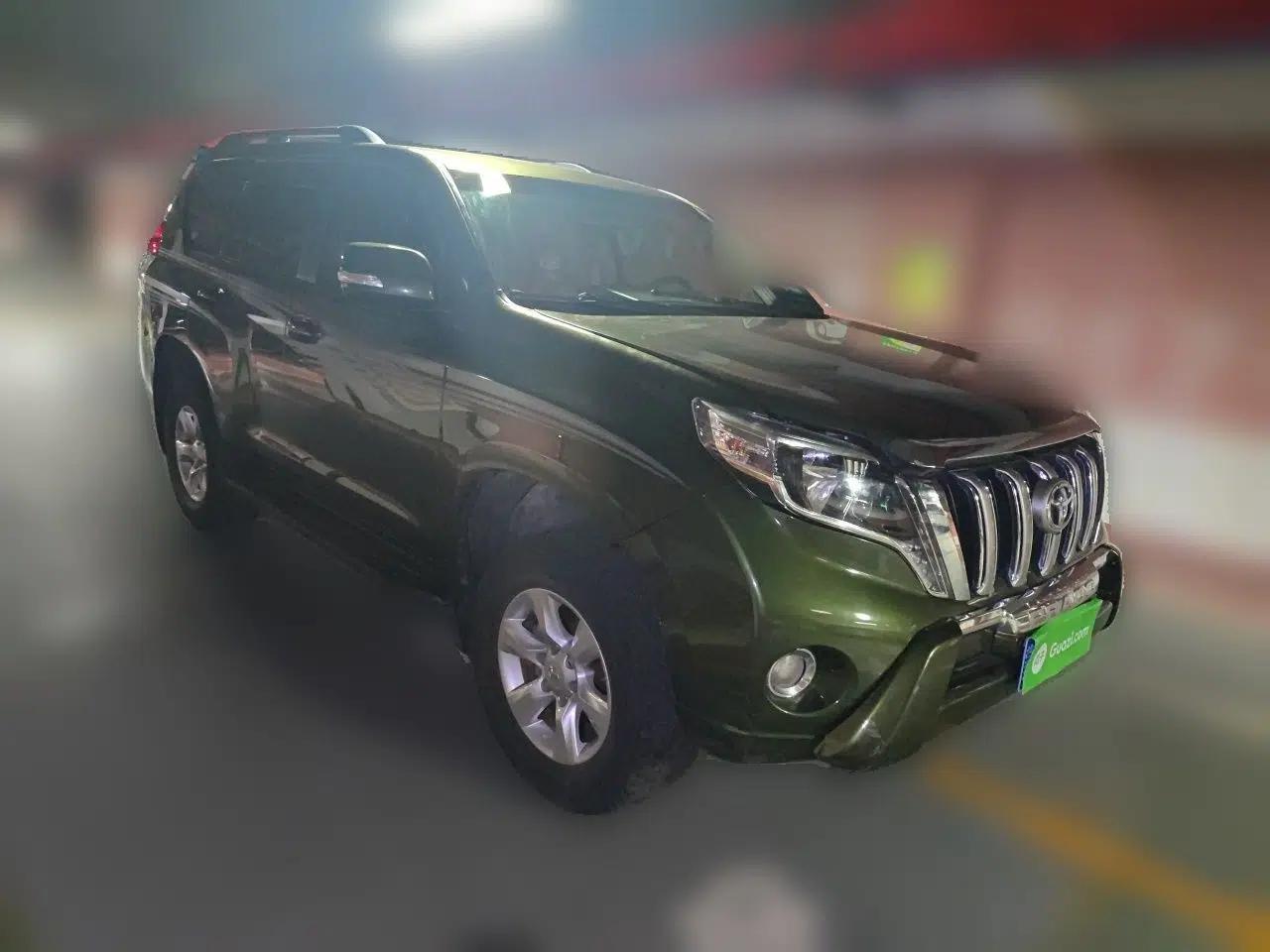 Toyota Prado 2010 2.7L Automatic Standard Edition — миниатюра 3