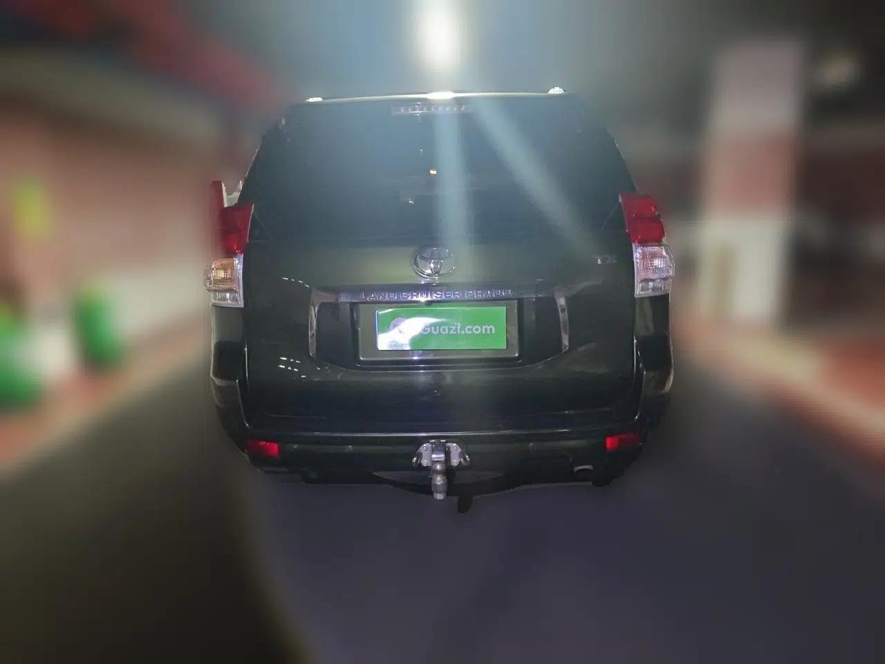 Toyota Prado 2010 2.7L Automatic Standard Edition — миниатюра 5
